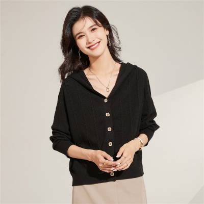 The group's Seli new Korean version short twist loose hooded sweater knitted cardigan jacket female spring
