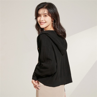 The group's Seli new Korean version short twist loose hooded sweater knitted cardigan jacket female spring