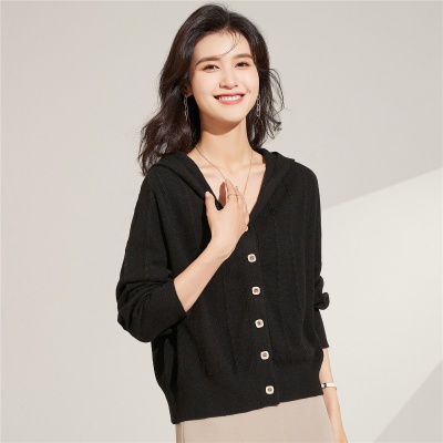 The group's Seli new Korean version short twist loose hooded sweater knitted cardigan jacket female spring